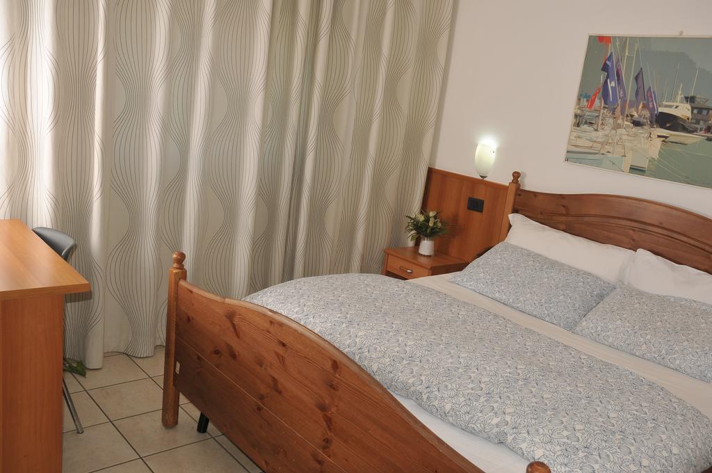 Borromeo Residenze Service S.A.S Пескьера-Борромео Экстерьер фото