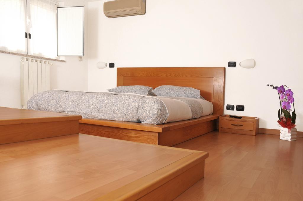 Borromeo Residenze Service S.A.S Пескьера-Борромео Экстерьер фото